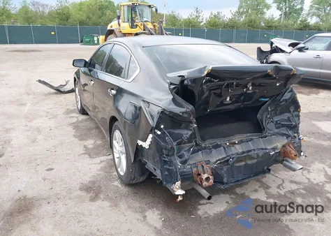 2013 Nissan Altima 2.5 z USA, uszkodzony, nr VIN 1N4AL3AP5DN461492